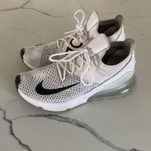 Nike 270 air max